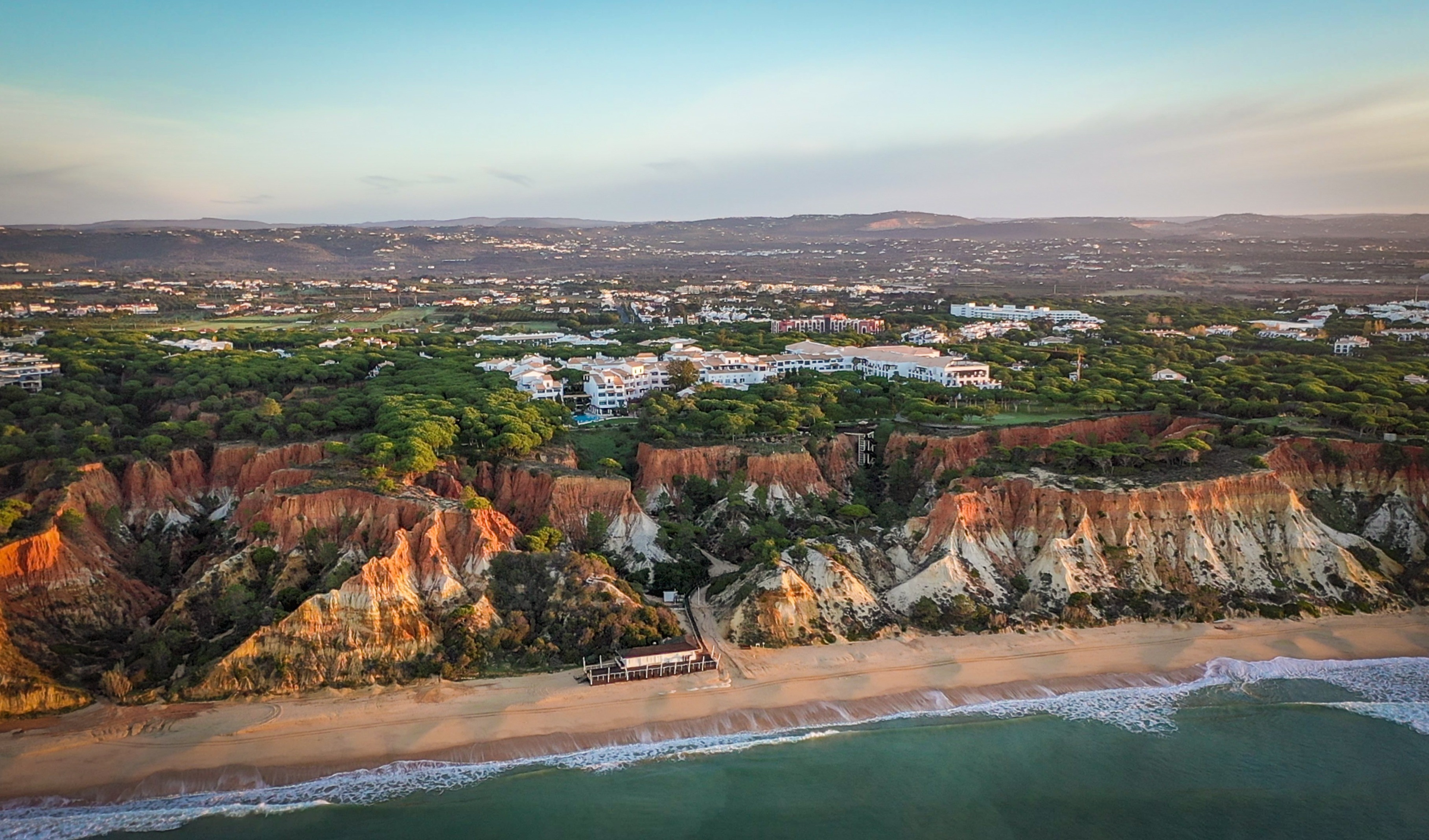 Pine Cliffs Resort